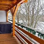 3 Bedroom Cozy In Holiday home