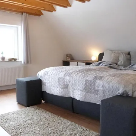 3 Bedroom Beautiful In Prázdninový dům