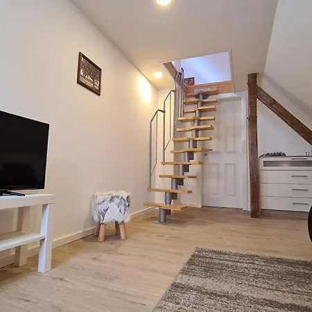 3 Bedroom Beautiful In Prázdninový dům *