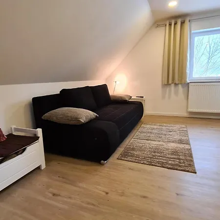 3 Bedroom Beautiful In Pulsnitz